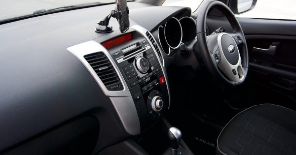 Czy samochody 2026 będą jeszcze miały fizyczne przyciski?